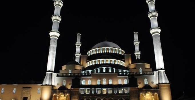 2019 Regaip Kandili hangi güne denk geliyor? Üç aylar ve Regaip Kandili ne zaman?