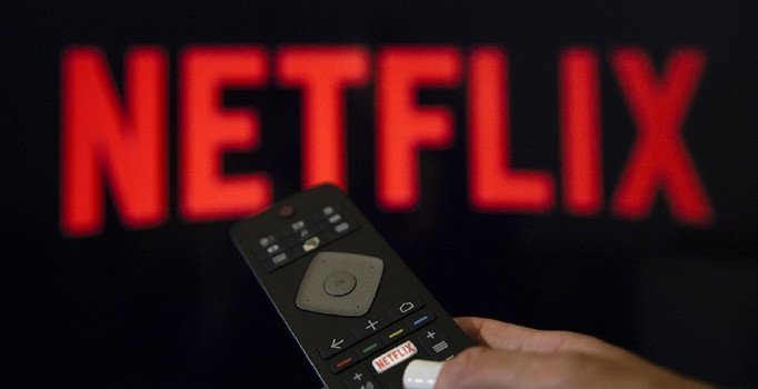 Netflix Türkiye'den çekiliyor mu? CHP'li Özgür Karabat duyurdu