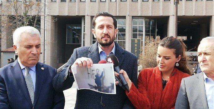 CHP'den 'Biji Mansur' yazısına suç duyurusu