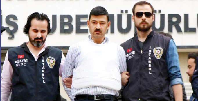 Can Dündar'a saldırısıyla ilgili bir kişi daha aranıyor