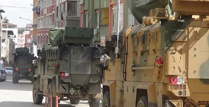 TSK'dan sınırın sıfır noktasına askeri sevkiyat