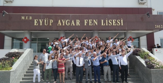 Fen Lisesi öğrencileri 3. Avrupa turuna çıkıyor