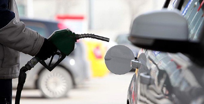 Benzine 16 kuruş zam geliyor