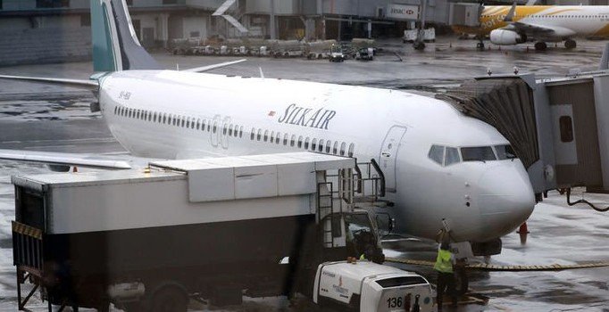 Çin'den yerel şirketlere "uçuşları durdurun" talimatı verdi