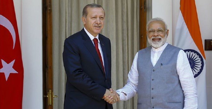 Erdoğan ile Hindistan Başbakanı Modi ile telefonda görüştü
