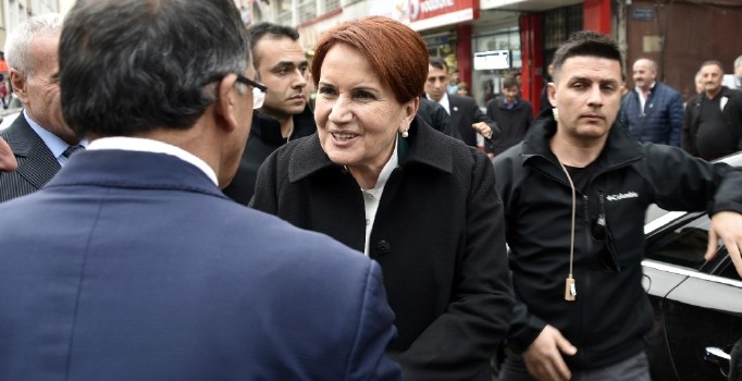 Akşener’den Gümüşhane’ye sürpriz ziyaret