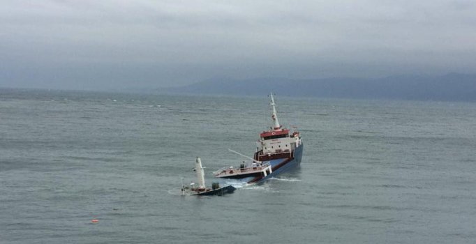 İran'a ait yük gemisi battı