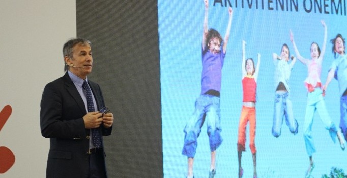 Beden Eğitimi Öğretmenlerine Fiziksel Aktivite Karnesi Verildi