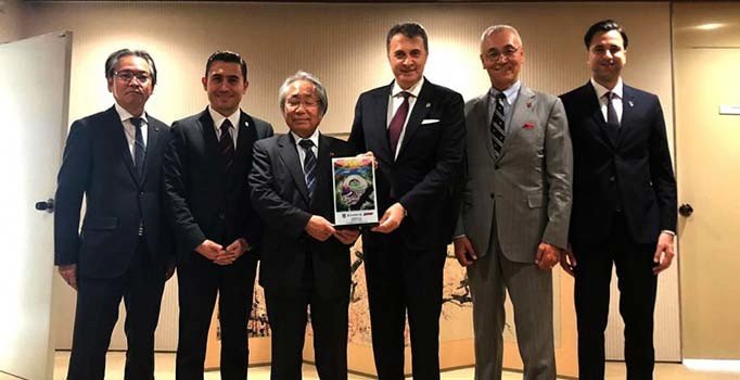 Fikret Orman Japonya’da