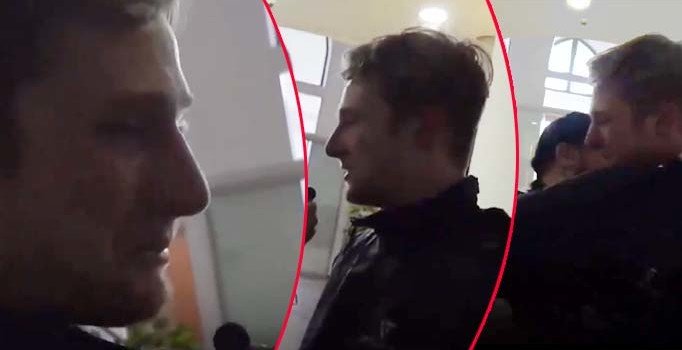 Camiye çiçekle geldi gözyaşları sel oldu