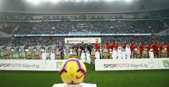 Spor Toto Süper Lig: Bursaspor: 1 - Galatasaray: 0 (Maç devam ediyor)
