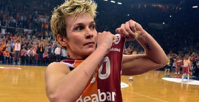 Işıl Alben, takımdan ayrılmak istediğini belirtti