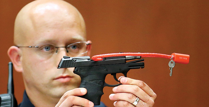 Trayvon Martin cinayetinin faili Zimmerman, olayda kullandığı silahı satışa çıkarıldı