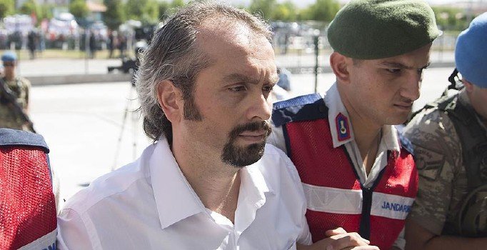 44 polisi şehit eden pilottan 'Akıncı Üssü'nde uyudum' savunması