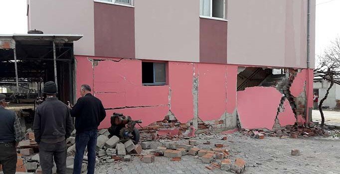 Denizli'de 5.5 büyüklüğünde deprem | Son depremler