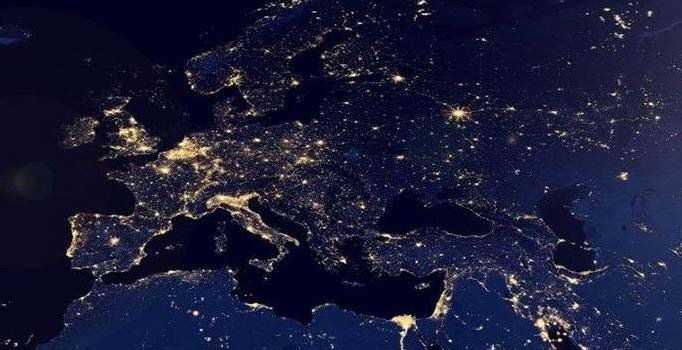 İklim değişikliğine dikkat çekmek için dünyada ışıklar 1 saatliğine kapatılacak