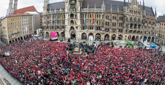 Bayern Münih'ten çoşkulu şampiyonluk kutlaması