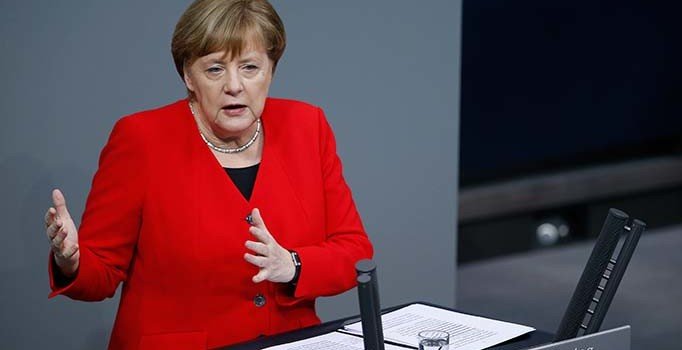 Merkel'den Brexit açıklaması: Kısa süreli bir uzatma üzerinde konuşulur