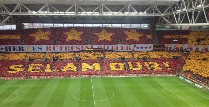 İşte TT Arena'da çalan o şarkı!