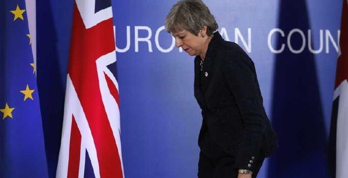 May'den Brexit'te 'son şans' uyarısı