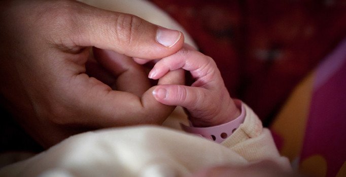 Bangladeşli kadın bir ayda iki kez doğum yaptı