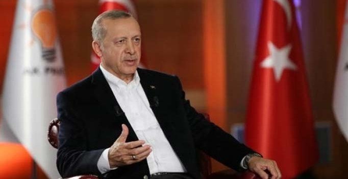 TRT'de sürpriz yayın: Erdoğan İstanbul adaylarıyla canlı yayına çıktı