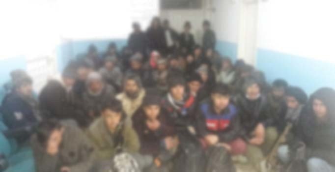 Kuşadası’nda 14’ü çocuk 48 kaçak göçmen yakalandı