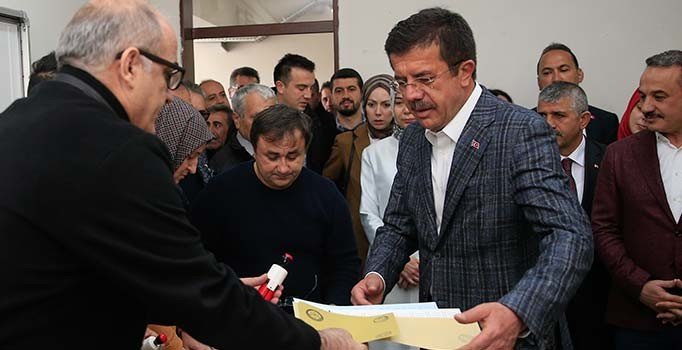 Nihat Zeybekci oyunu kullandı: Milletimiz isabetli karar verecektir