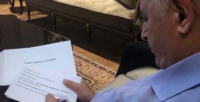 Binali Yıldırım teşekkür konuşmasının fotoğrafını paylaştı