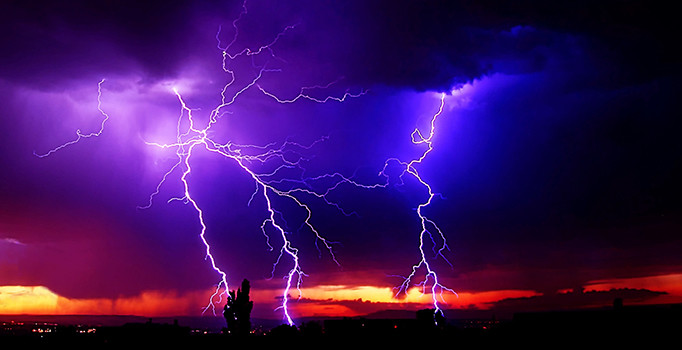 Bangladeş'te iki günde 50 kişiyi yıldırım çarpması sonucu öldü