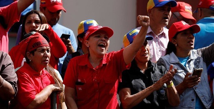 Venezuela'da Maduro destekçileri de 6 Nisan'da sokakta