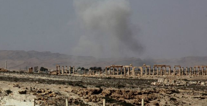 IŞİD Palmyra'da 400 
sivili öldürdü iddiası