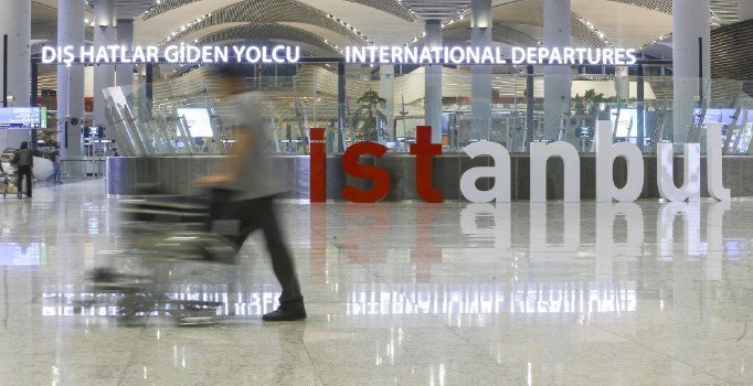 İstanbul'da göçmen kaçakçılığı baskını: 3 polis tutuklandı