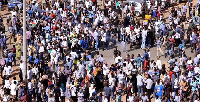 Sudan'da genel grev ilan edildi