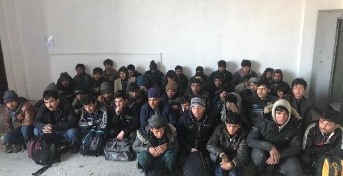 Adana'da 70 kaçak göçmen yakalandı