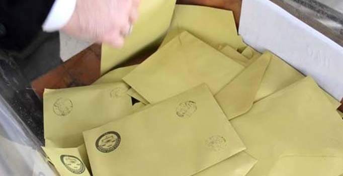 Bergama'da geçersiz oyların sayımı tamamlandı