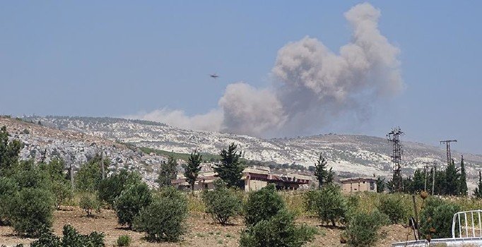Rus uçakları İdlib'i vurdu: 1 ölü, 7 yaralı