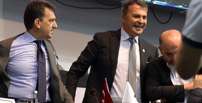 Beşiktaş Kongresi'nde Fikret Orman kavgaya karıştı