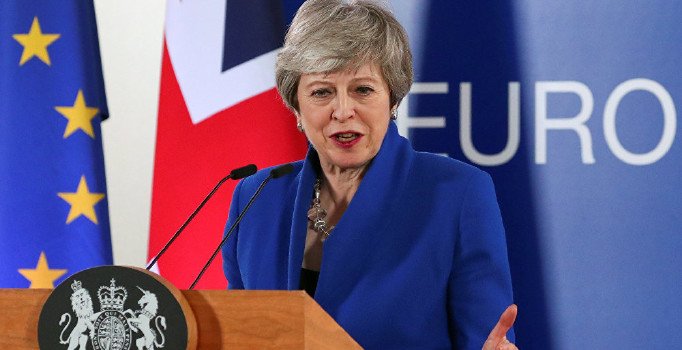 May: AB'den en kısa sürede ayrılmamız lazım