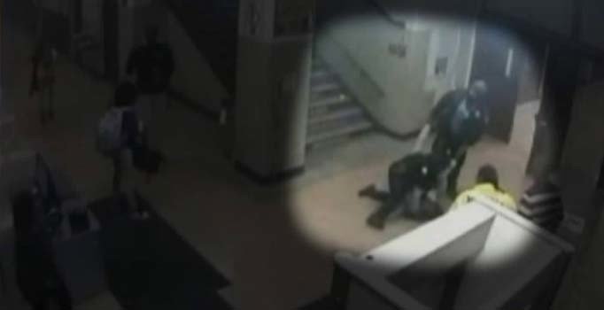 Polisler özel eğitim öğrencisi kızı merdivenden sürükleyip darp etti