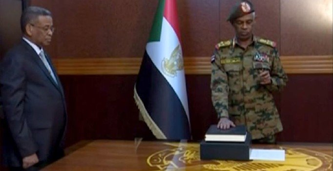 Sudan Askeri Geçiş Konseyi: İktidarı, seçilen hükümete devredeceğiz