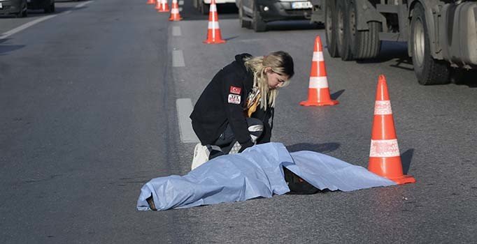 Mersin-Adana hattında sır ölüm: Kaza yaptı, araç çaldı ve cesedi bulundu!