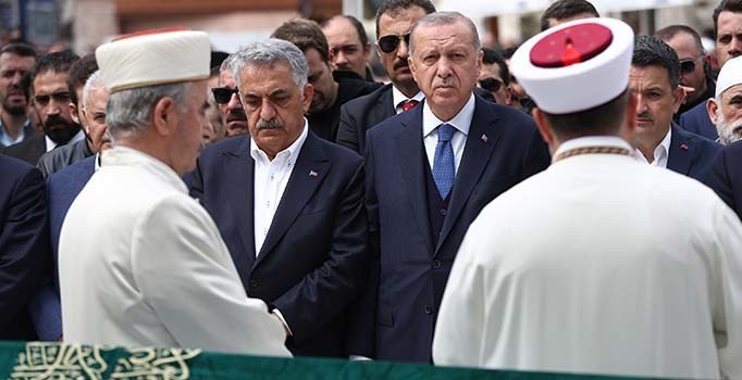 Hayati Yazıcı'nın babası için İstanbul'da cenaze töreni