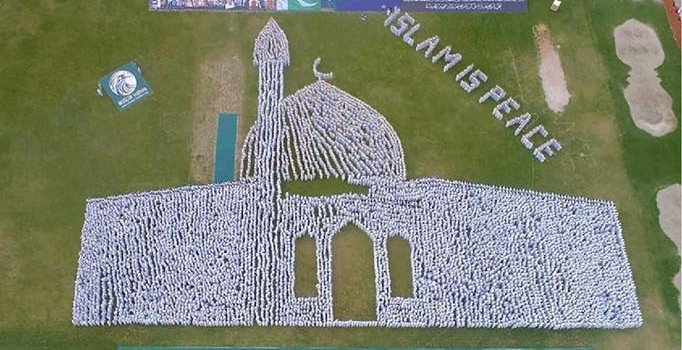 Binlerce Pakistanlı'dan Yeni Zelanda mesajı: İslam barıştır