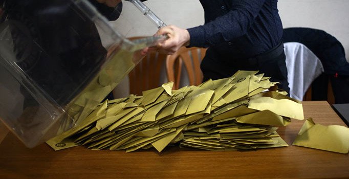 Maltepe'de ilave terminallerdeki oy sayımı iptal edildi