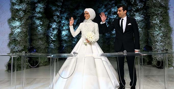 Sümeyye Erdoğan'ın gelin buketini üniversite öğrencisi Neslihan Durmaz kaptı