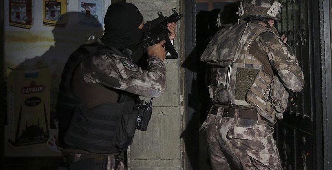 3 ilde DAEŞ operasyonu: 12 şüpheli gözaltına alındı