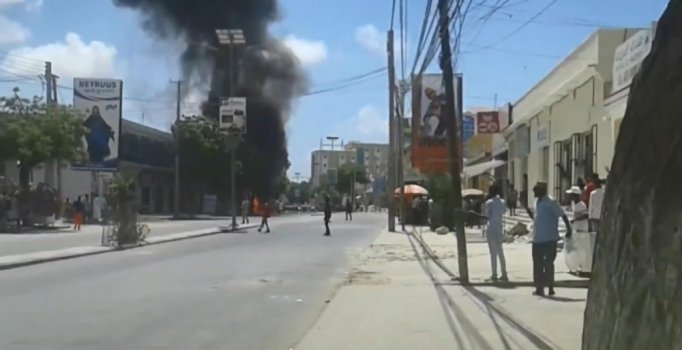 Somali’de bomba yüklü araçla saldırı