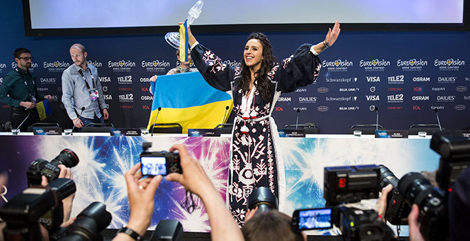 Eurovision 2016 birincisi belli oldu | İşte birinci olan Jamala ve şarkısı