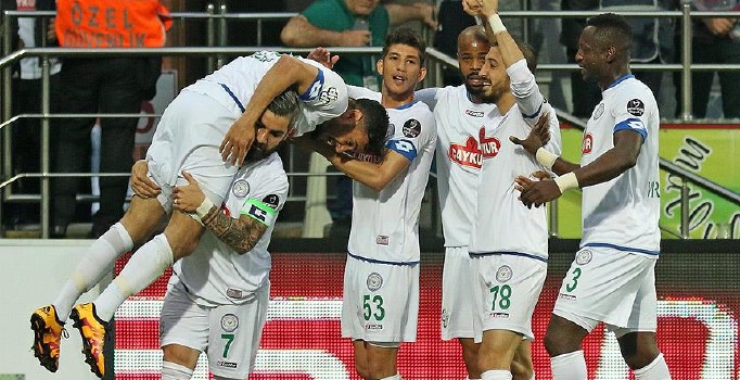 Çaykur Rizespor'da kümede kalma sevinci yaşanıyor